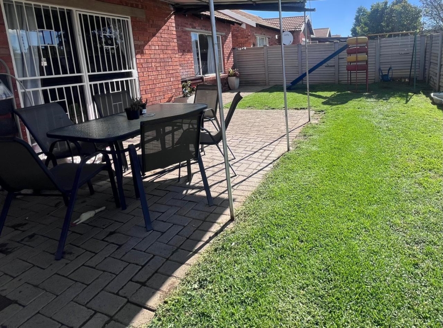 2 Bedroom Property for Sale in Noordhoek Free State